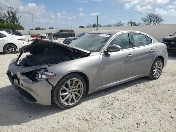 ZARFAEDN3H7550764 2017 ALFA ROMEO GIULIA - Image 1