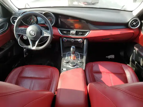 ZARFAEDN3H7553566 2017 ALFA ROMEO GIULIA - Image 8