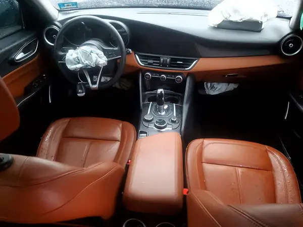 ZARFAEDN3J7565884 2018 ALFA ROMEO GIULIA - Image 8
