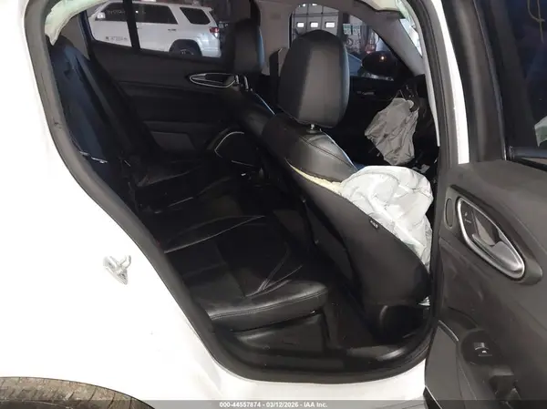 ZARFAEDN3J7576674 2018 ALFA ROMEO GIULIA - Image 8