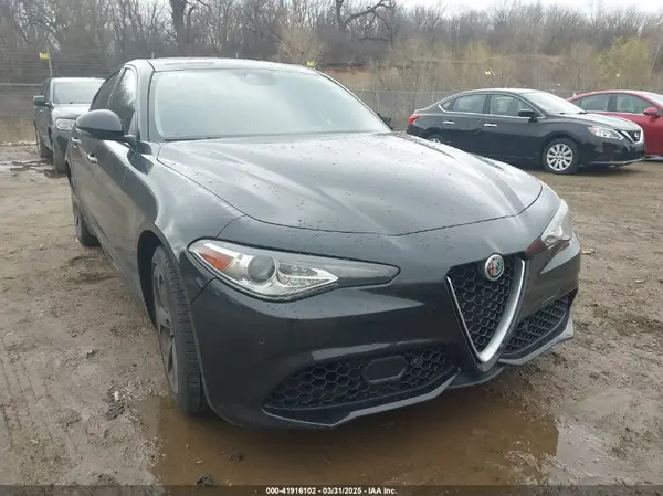 ZARFAEDN3J7578523 2018 ALFA ROMEO GIULIA - Image 1