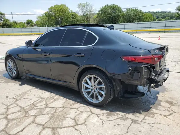 ZARFAEDN4H7545251 2017 ALFA ROMEO GIULIA - Image 2