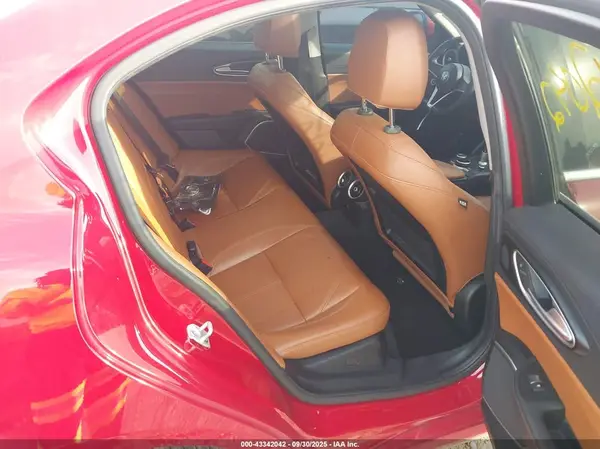 ZARFAEDN4J7567126 2018 ALFA ROMEO GIULIA - Image 8