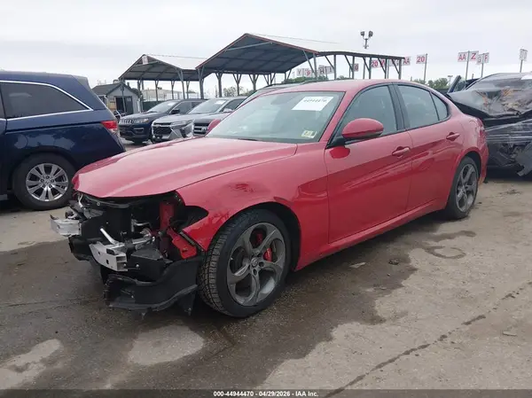 ZARFAEDN4J7573850 2018 ALFA ROMEO GIULIA - Image 2