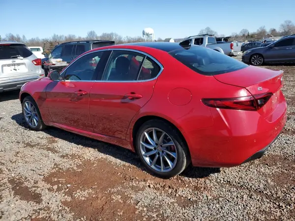 ZARFAEDN4J7597579 2018 ALFA ROMEO GIULIA - Image 2