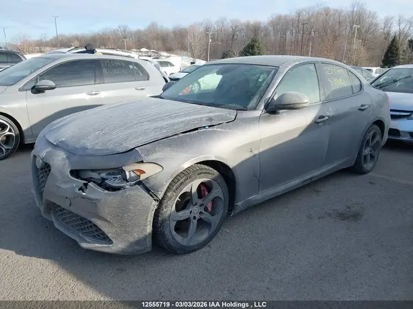ZARFAEDN5H7534081 2017 ALFA ROMEO GIULIA - Image 2