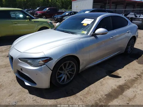 ZARFAEDN5H7539930 2017 ALFA ROMEO GIULIA - Image 2