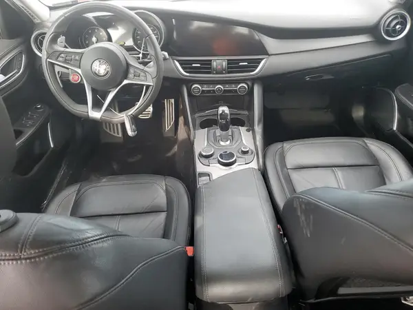 ZARFAEDN5H7540687 2017 ALFA ROMEO GIULIA - Image 8