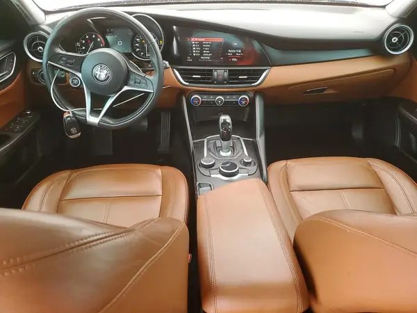 ZARFAEDN5H7557327 2017 ALFA ROMEO GIULIA - Image 8