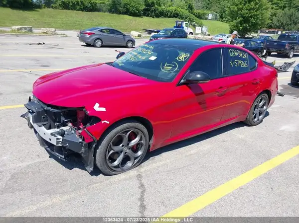 ZARFAEDN5J7579365 2018 ALFA ROMEO GIULIA - Image 2