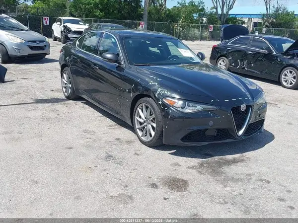 ZARFAEDN6H7528581 2017 ALFA ROMEO GIULIA - Image 1