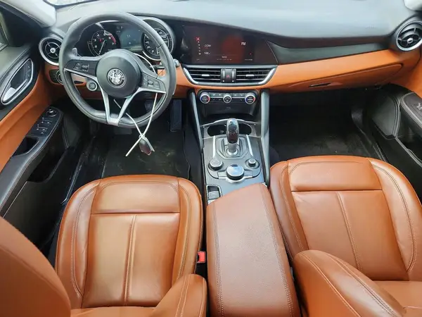 ZARFAEDN6H7550466 2017 ALFA ROMEO GIULIA - Image 8