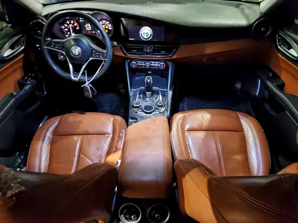 ZARFAEDN6J7592772 2018 ALFA ROMEO GIULIA - Image 8