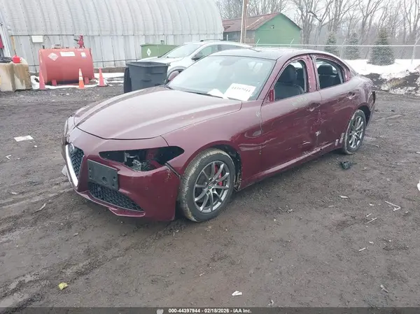 ZARFAEDN6J7594523 2018 ALFA ROMEO GIULIA - Image 2