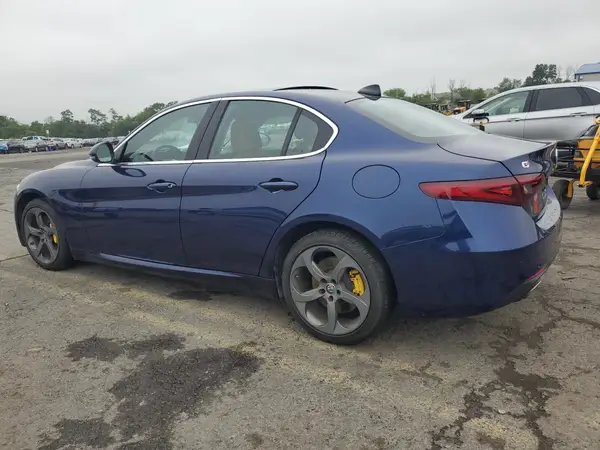 ZARFAEDN7H7552467 2017 ALFA ROMEO GIULIA - Image 2