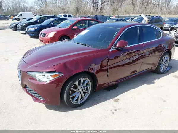 ZARFAEDN7J7565029 2018 ALFA ROMEO GIULIA - Image 2