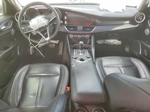 ZARFAEDN7J7575334 2018 ALFA ROMEO GIULIA - Image 8