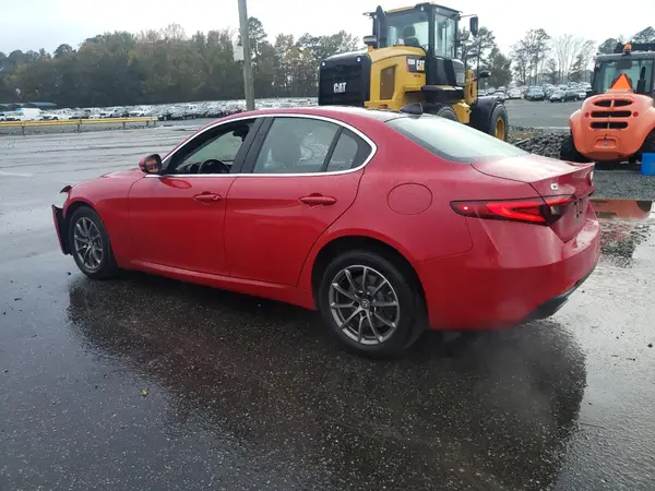 ZARFAEDN7J7580159 2018 ALFA ROMEO GIULIA - Image 2