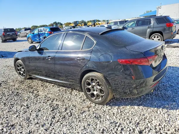 ZARFAEDN8H7531126 2017 ALFA ROMEO GIULIA - Image 2