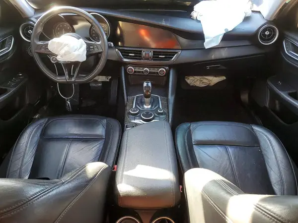 ZARFAEDN8H7531126 2017 ALFA ROMEO GIULIA - Image 8