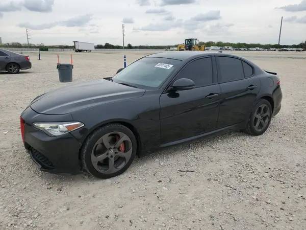ZARFAEDN8H7533359 2017 ALFA ROMEO GIULIA - Image 1
