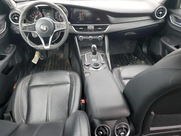 ZARFAEDN8H7546578 2017 ALFA ROMEO GIULIA - Image 8