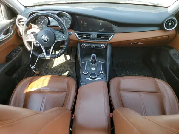 ZARFAEDN9H7536870 2017 ALFA ROMEO GIULIA - Image 8