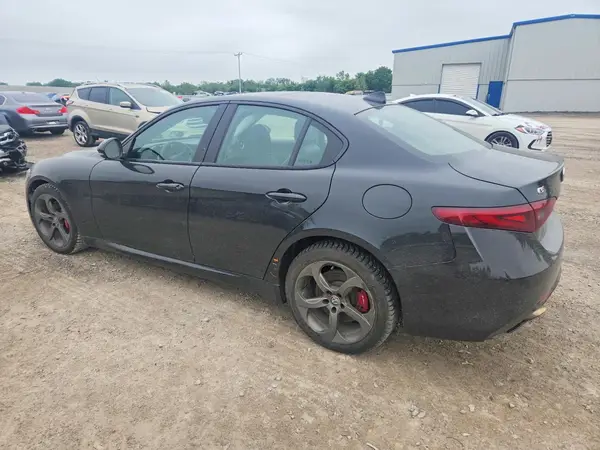 ZARFAEDN9H7539025 2017 ALFA ROMEO GIULIA - Image 2