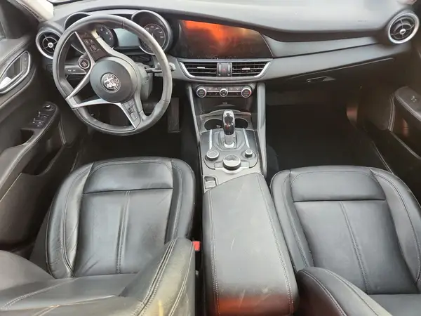 ZARFAEDN9H7540224 2017 ALFA ROMEO GIULIA - Image 8