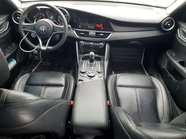 ZARFAEDN9H7550154 2017 ALFA ROMEO GIULIA - Image 8