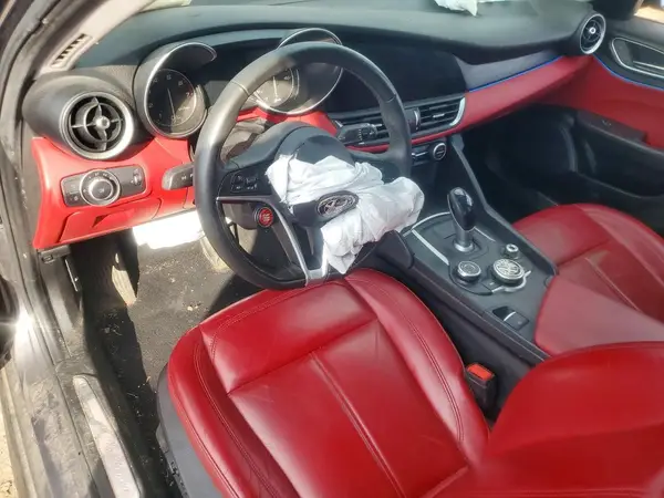 ZARFAEDN9H7555662 2017 ALFA ROMEO GIULIA - Image 8