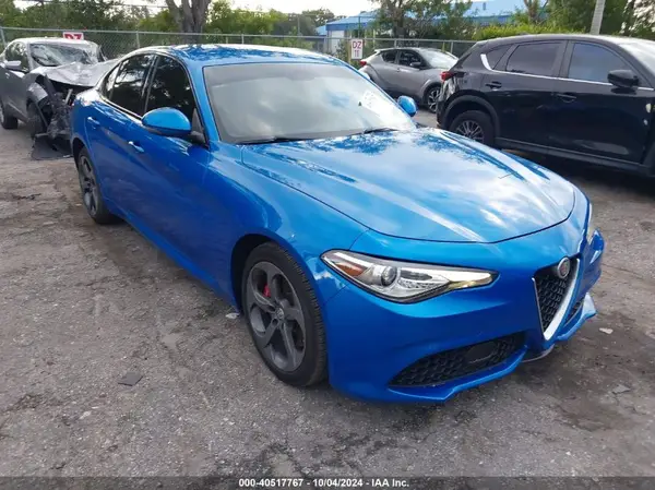 ZARFAEDN9H7558626 2017 ALFA ROMEO GIULIA - Image 1