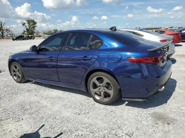 ZARFAEDN9J7564125 2018 ALFA ROMEO GIULIA - Image 2