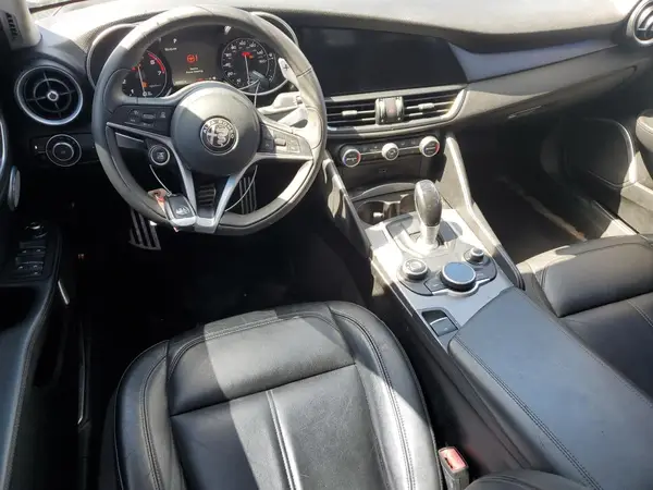 ZARFAEDN9J7564125 2018 ALFA ROMEO GIULIA - Image 8