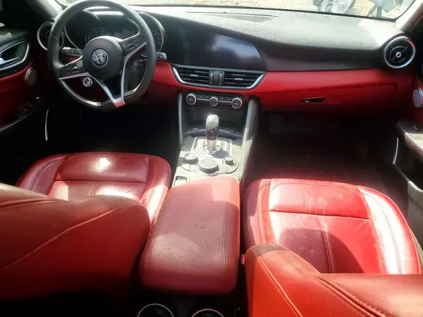 ZARFAEDN9J7594502 2018 ALFA ROMEO GIULIA - Image 8