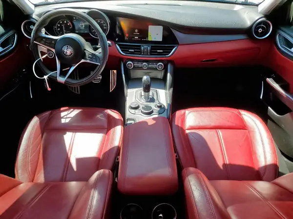 ZARFAEDNXH7551152 2017 ALFA ROMEO GIULIA - Image 8