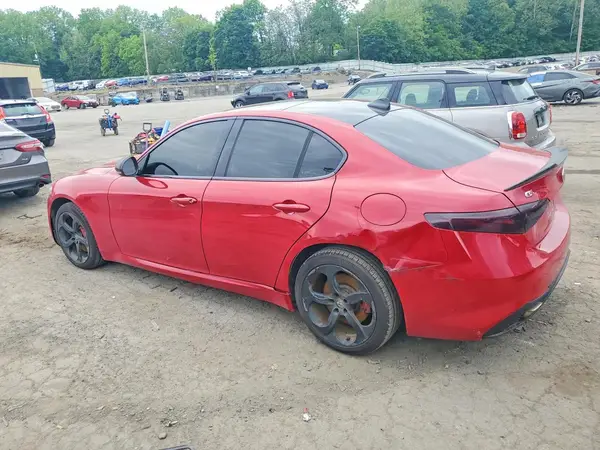 ZARFAEDNXH7553886 2017 ALFA ROMEO GIULIA - Image 2