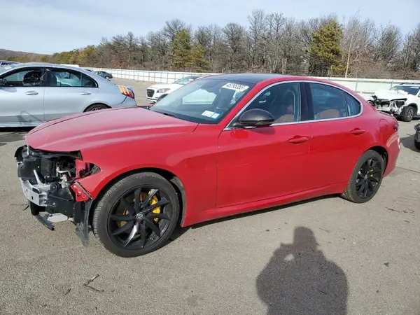 ZARFAEDNXH7560496 2017 ALFA ROMEO GIULIA - Image 1