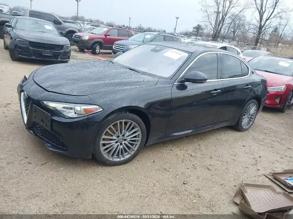 ZARFAEEN0H7542278 2017 ALFA ROMEO GIULIA - Image 2