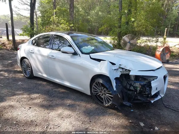 ZARFAEEN0H7543379 2017 ALFA ROMEO GIULIA - Image 1