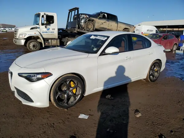 ZARFAEEN0H7544337 2017 ALFA ROMEO GIULIA - Image 1