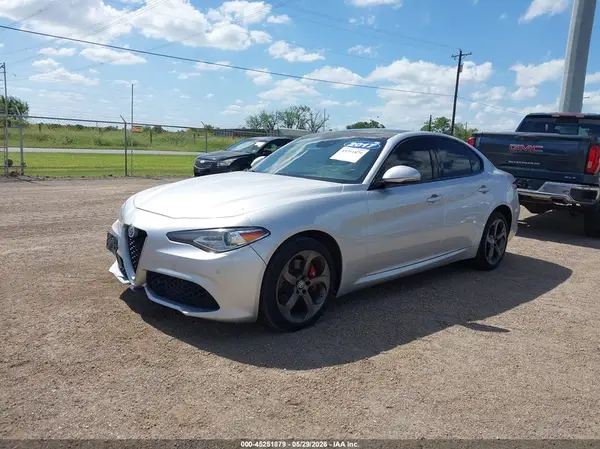 ZARFAEEN0H7558108 2017 ALFA ROMEO GIULIA - Image 2