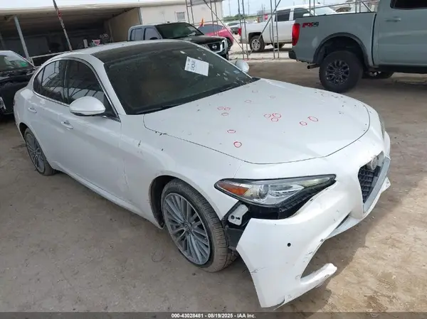ZARFAEEN0J7567316 2018 ALFA ROMEO GIULIA