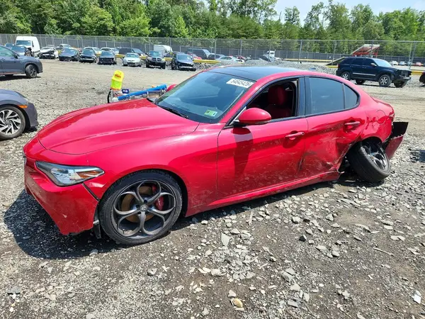 ZARFAEEN0J7572788 2018 ALFA ROMEO GIULIA - Image 1