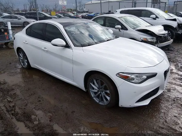 ZARFAEEN1H7561115 2017 ALFA ROMEO GIULIA