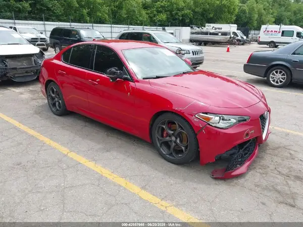 ZARFAEEN1J7567230 2018 ALFA ROMEO GIULIA - Image 1