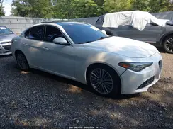ZARFAEEN1J7572783 2018 ALFA ROMEO GIULIA