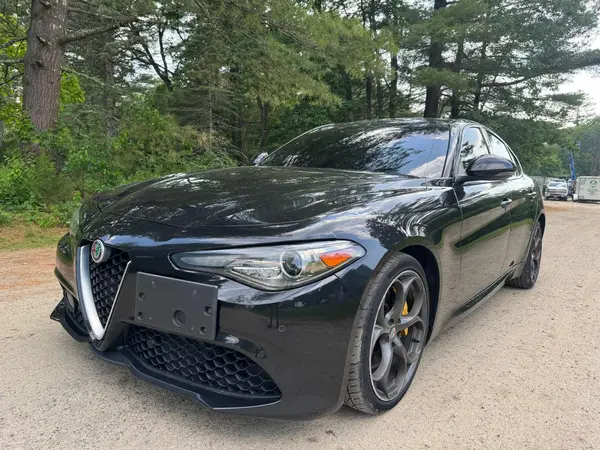 ZARFAEEN1J7589566 2018 ALFA ROMEO GIULIA - Image 2
