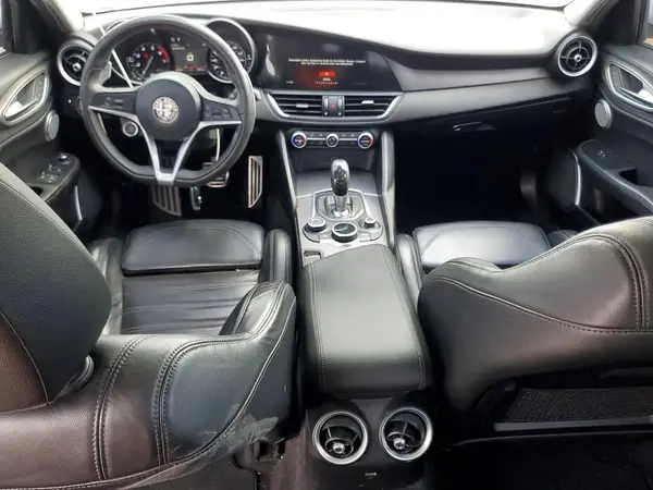 ZARFAEEN1J7595285 2018 ALFA ROMEO GIULIA - Image 8