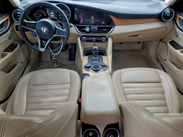 ZARFAEEN2H7536594 2017 ALFA ROMEO GIULIA - Image 8
